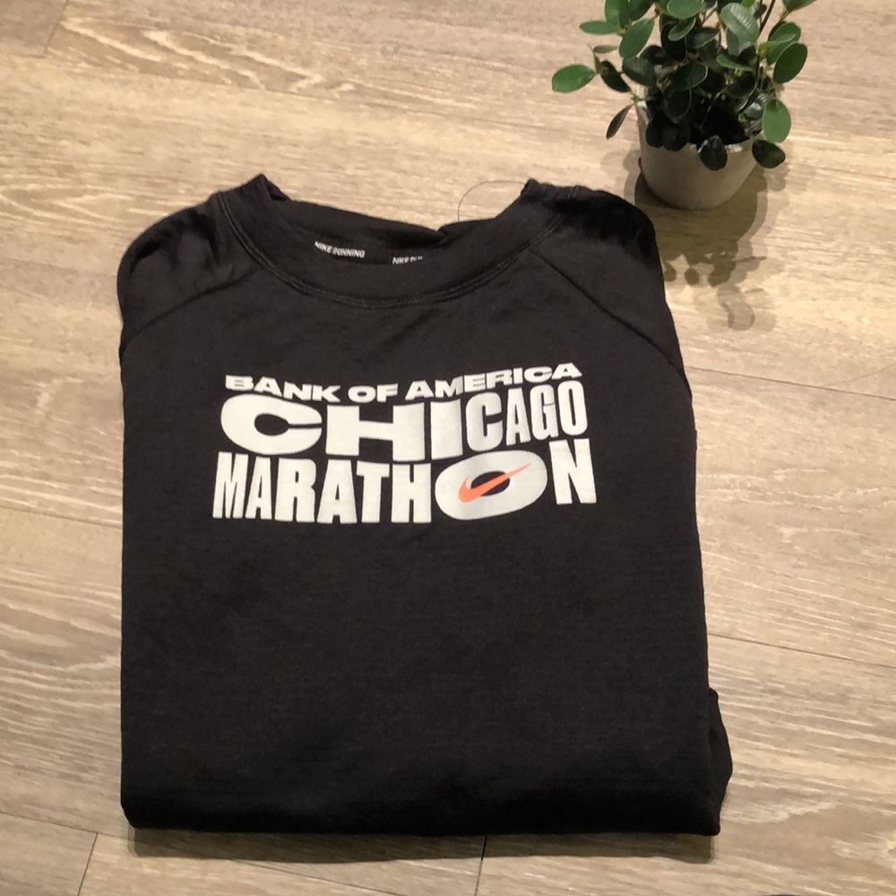 Nike Running Shirt Women’s Small Bank of America Chicago Marathon shirt black
